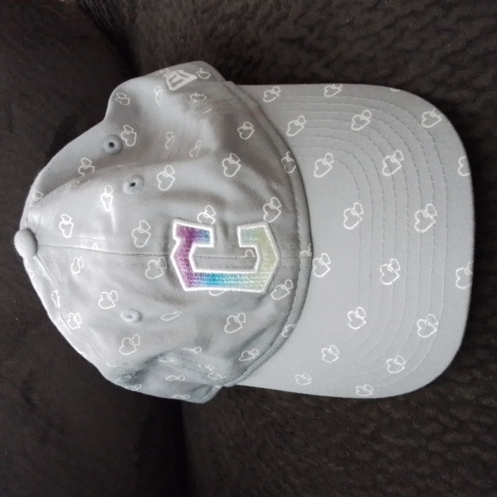 New Era Cleveland Guardians Adjustable Cap Youth Gray with White Heart‎s